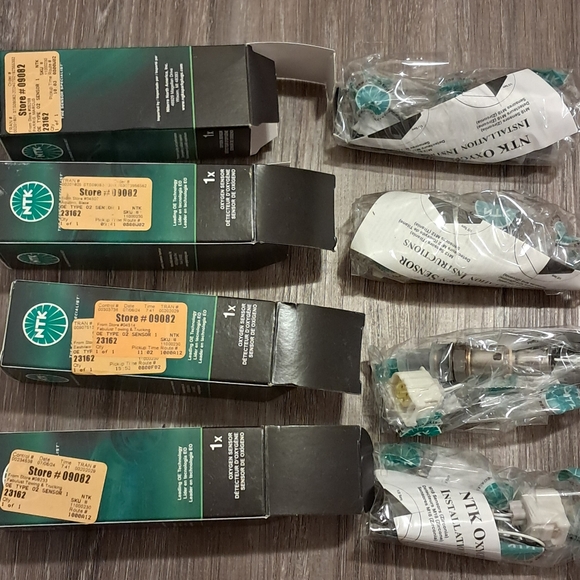 NTK 23162 Oxygen Sensors Lot Of (4) New In Box - Picture 3 of 13